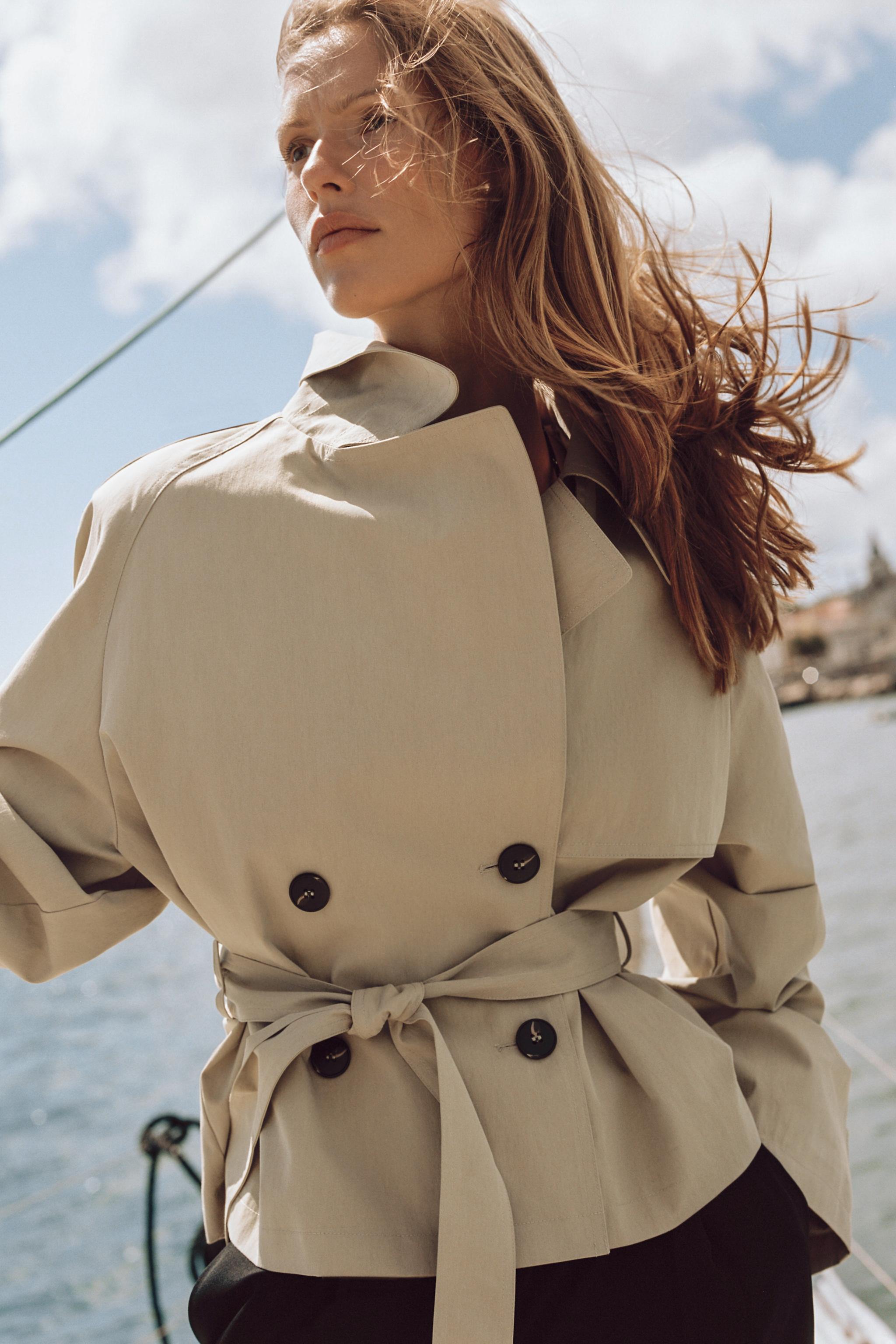SHORT TRENCH COAT WITH SHOULDER PADS AND BELT